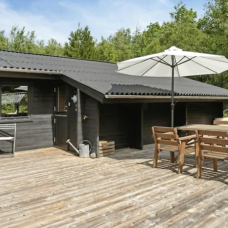 Simple Life In Traditional By Lyngsa